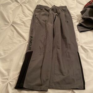 Boys under armour size medium pants